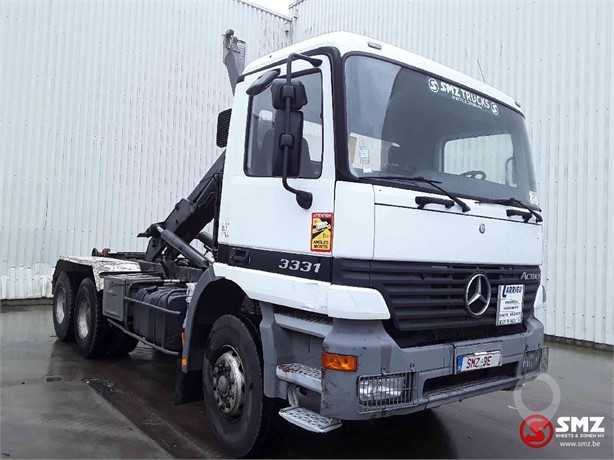 2000 MERCEDES-BENZ ACTROS 3331 Used Skip Loaders for sale
