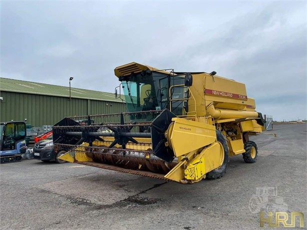 1990 NEW HOLLAND TX34 Used Combine Harvesters for sale
