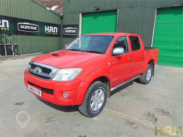 2010 TOYOTA HILUX INVINCIBLE Used Pickup Trucks for sale