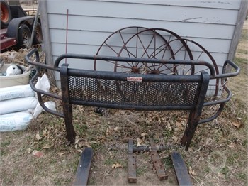 RENEGADE GRILLE GUARD & BRACKETS Used Other Truck / Trailer Components upcoming auctions