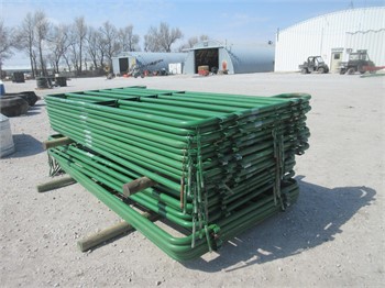 HW BRAND 10 FOOT PANELS Used Fencing Building Supplies upcoming auctions