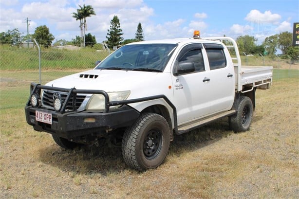 2013 TOYOTA HILUX D4D Used Tray Trucks for sale