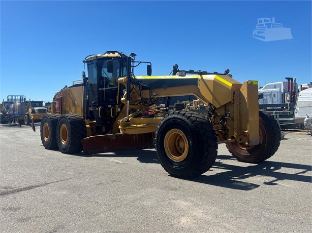 2011 CATERPILLAR 16M Used Graders for sale