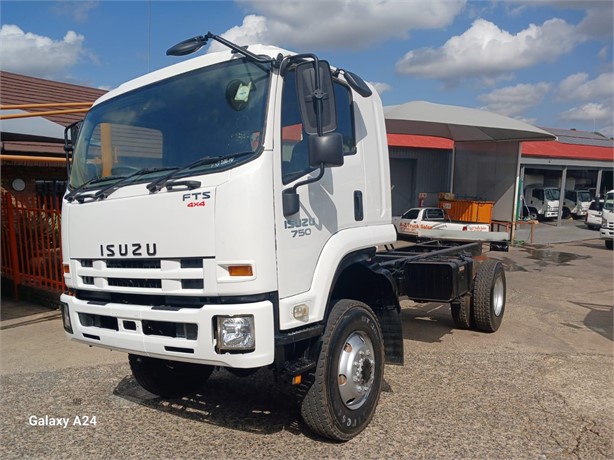 2012 ISUZU FTS Used Chassis Cab Trucks for sale