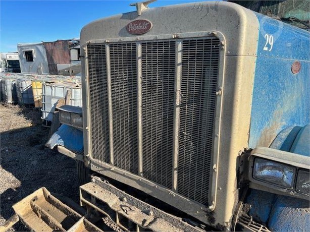 2001 PETERBILT 379 Used Grill Truck / Trailer Components for sale