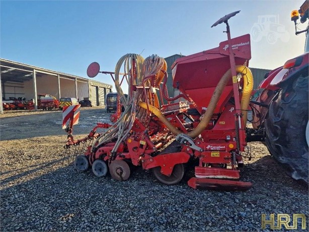 2011 KVERNELAND ACCORD D Used Seed drills for sale