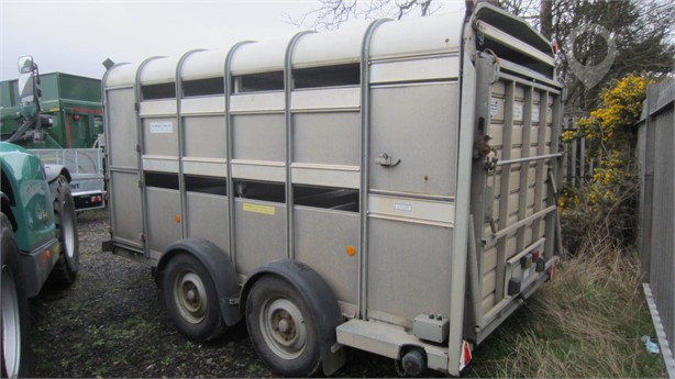 2015 IFOR WILLIAMS Used Livestock Trailers for sale