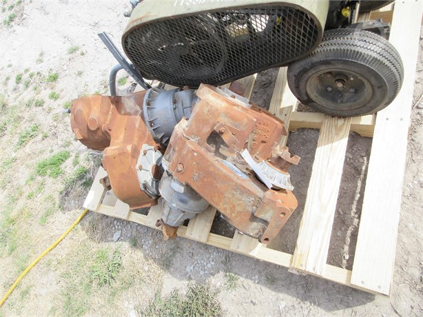 NEW PROCESS GEAR 203 TRANSFER CASE Used Other Truck / Trailer Components auction results