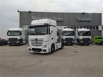 2017 MERCEDES-BENZ 1848 Used Box Trucks for sale