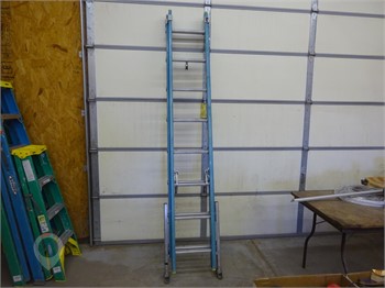 WERNER INDUSTRIAL 16 FT FIBERGLASS EXTENSION LADDER Used Ladders / Scaffolding Shop / Warehouse upcoming auctions
