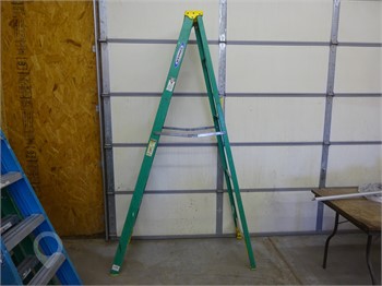WERNER COMMERCIAL 8 FT FIBERGLASS STEP LADDER Used Ladders / Scaffolding Shop / Warehouse upcoming auctions