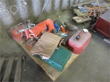 CAMPING GROUPING COLEMAN CAMPING STOVE, GAS CANS AND MORE Used Hand Tools Tools/Hand held items upcoming auctions