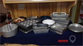 BAKING PANS Used Kitchen / Housewares Personal Property / Household items upcoming auctions