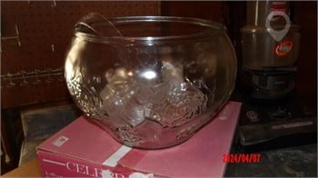 PUNCH BOWL W/CUPS Used Other Personal Property Personal Property / Household items upcoming auctions