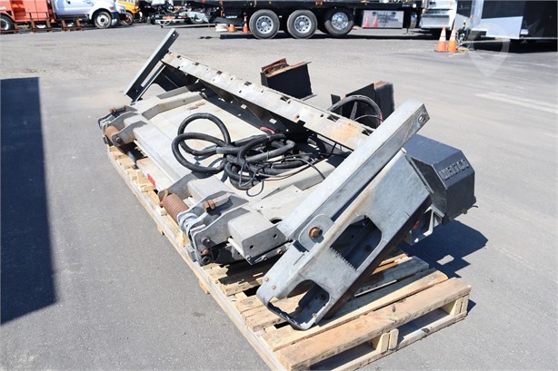 2014 WALTCO HLF30 Used Lift Gate Truck / Trailer Components for sale