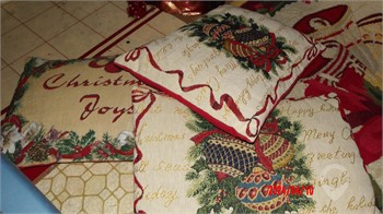 CHRISTMAS PILLOWS & RUGS Used Other Personal Property Personal Property / Household items upcoming auctions