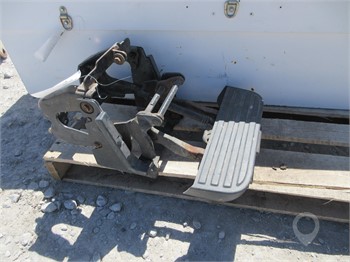 PICKUP STEP SIDE STEP Used Other Truck / Trailer Components upcoming auctions