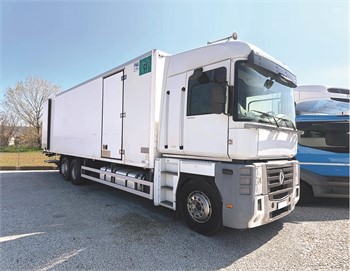 2010 RENAULT MAGNUM 440 Used Refrigerated Trucks for sale