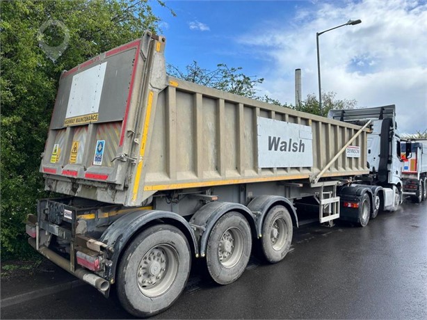 2016 DENNISON TRIAXLE SLIDING TIPPING TRAILER Used Other Trailers for sale