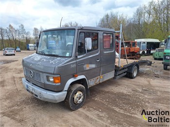 1992 MERCEDES-BENZ 609D Used Beavertail Trucks for sale