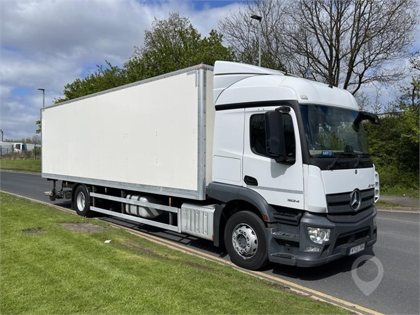 2018 MERCEDES-BENZ ACTROS 1824 Used Box Trucks for sale
