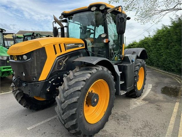2017 JCB FASTRAC 4220 Used 175 HP to 299 HP Tractors for sale