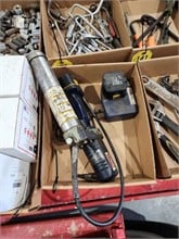 LINCOLN ELECTRIC GREASE GUN W/ CHARGER Used Automotive Shop / Warehouse upcoming auctions