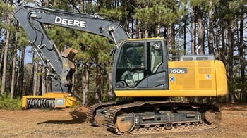 A 2021 Deere 160G LC excavator mulcher at work.